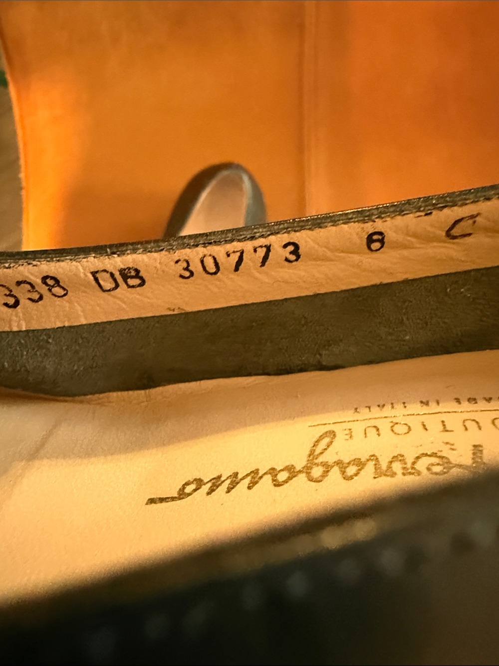 vintage Salvatore Ferragamo Vara pumps in navy leather Sz 6C - Picture 6 of 8